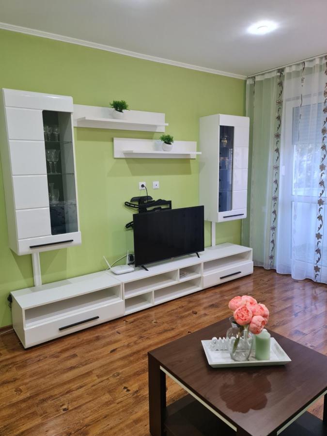 Apartament Modern Cristina&Jessica Medias Exterior photo